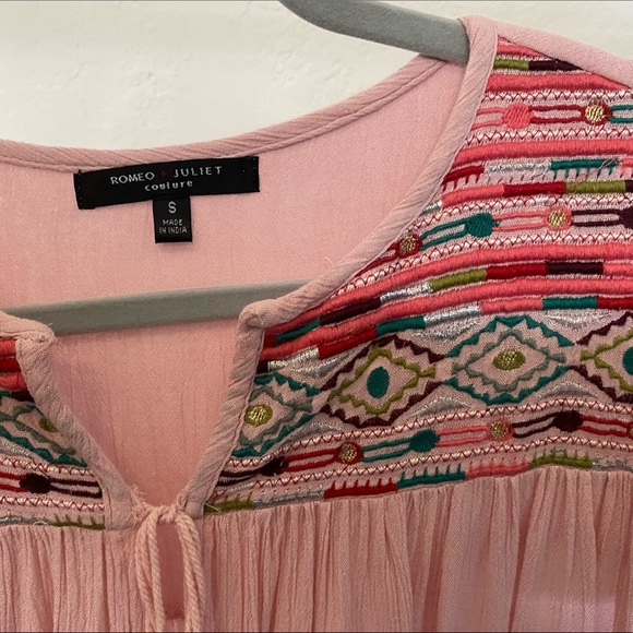 Embroidered Sweater - Gorgeous Colors - Picture 5 of 5